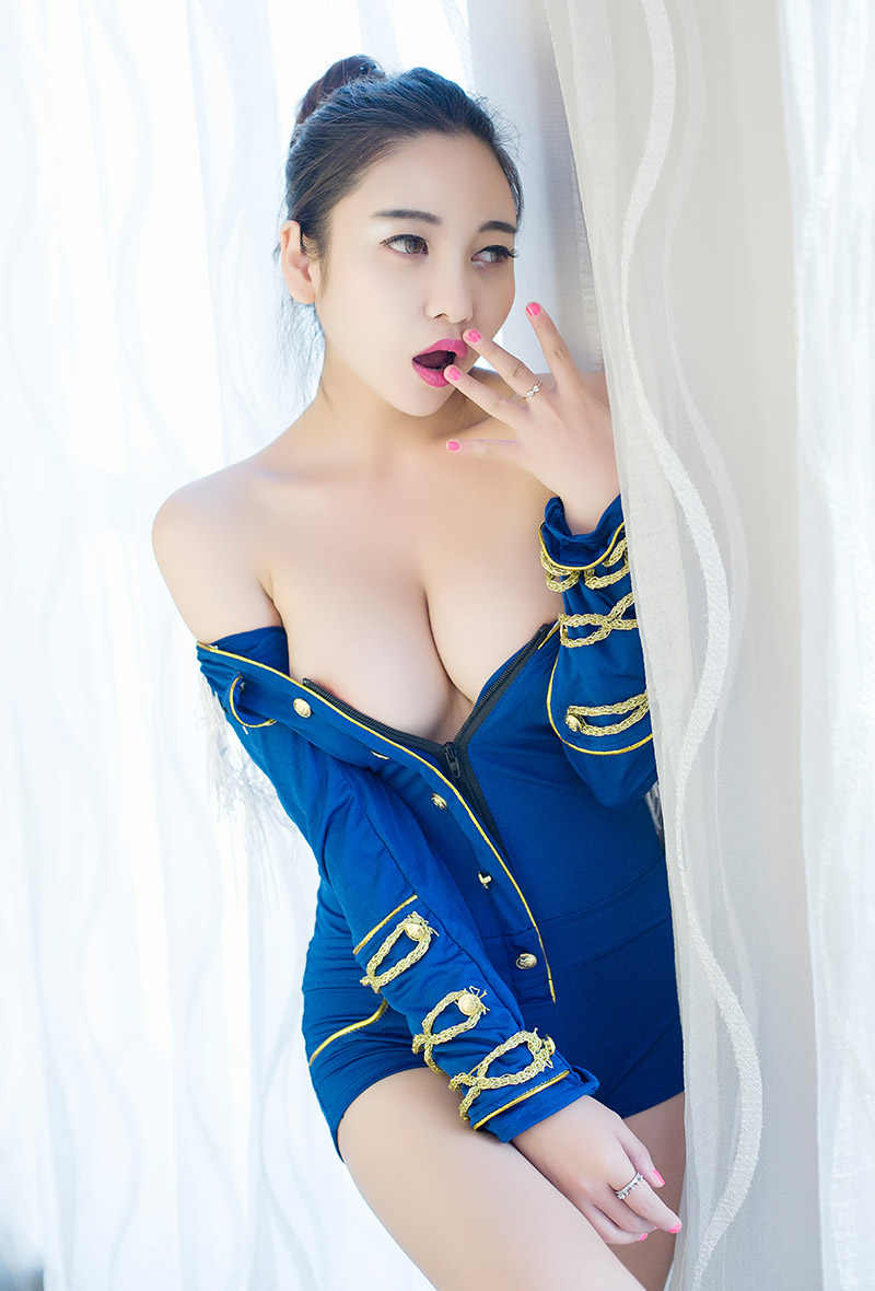 性感美女李梓熙E罩杯巨乳让人想入非非 第40张