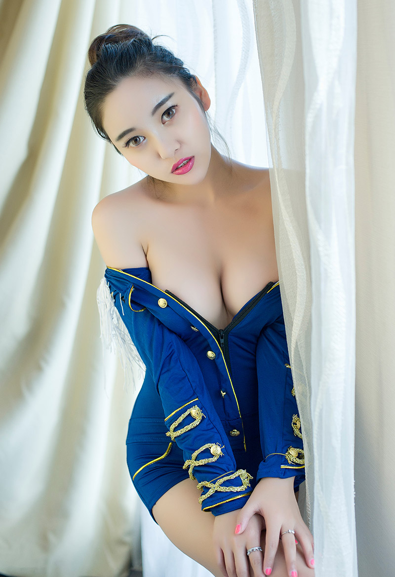 性感美女李梓熙E罩杯巨乳让人想入非非 第47张