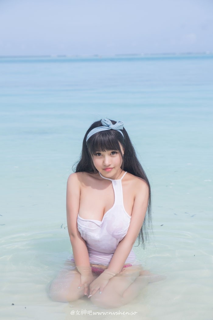 爆乳女神Barbie可儿比基尼写真