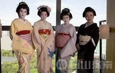 日本艺妓的妆容以及发型