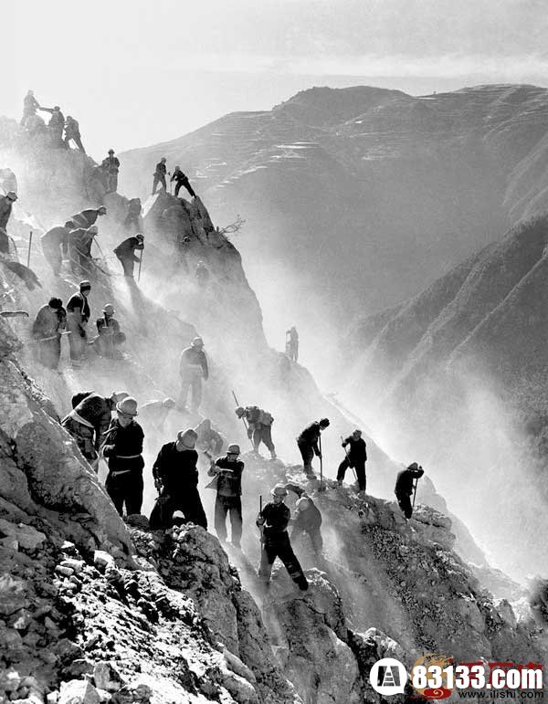 　　引洮河水上山 　　在大跃进的背景下，1959年，当地政府组织十几万农民开赴崇山峻岭修建天上运河，引洮河水上山，灌溉农田，行船发电，改变饱受干旱之苦的甘肃自然环境。 “引洮上山”这一改造自然的宏伟工程，由于冒进的决策，超现实的可能，最终被迫下马。