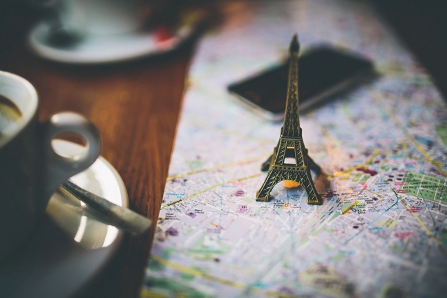浪漫巴黎铁塔模型小清新图片