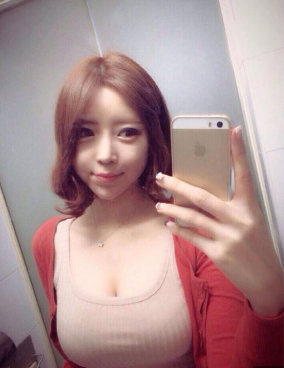 韩国女主播大量自拍照外泄