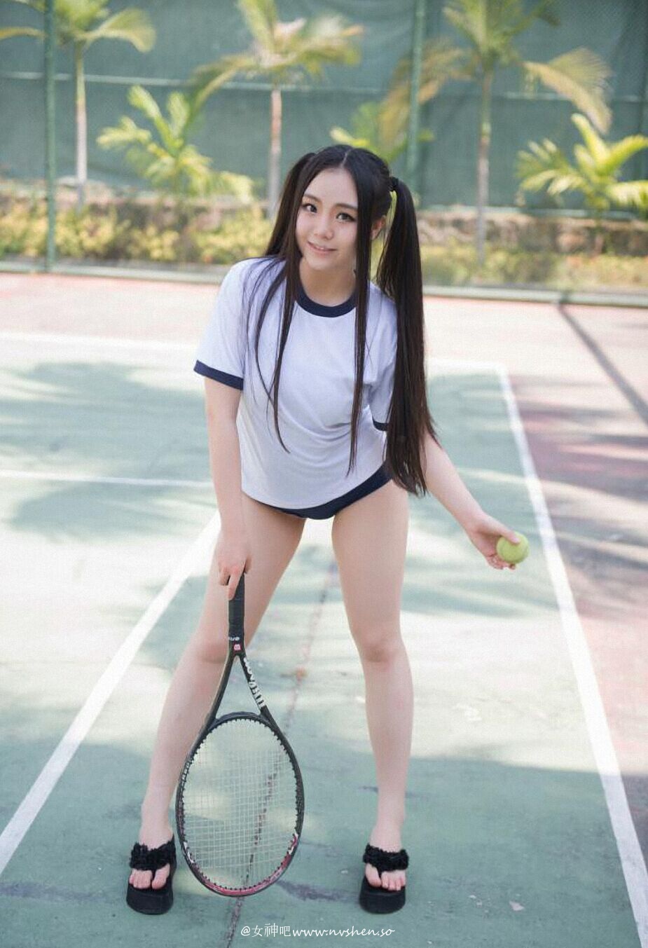 许文婷Regina网球场写真