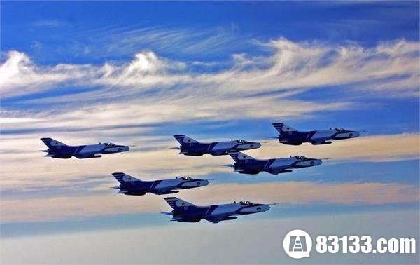 美媒：中国空军超速发展 飞行员数量已经超越美国