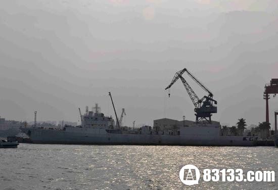 解放军中华第一舰“失踪”已久惊现船厂 拆得面目全非