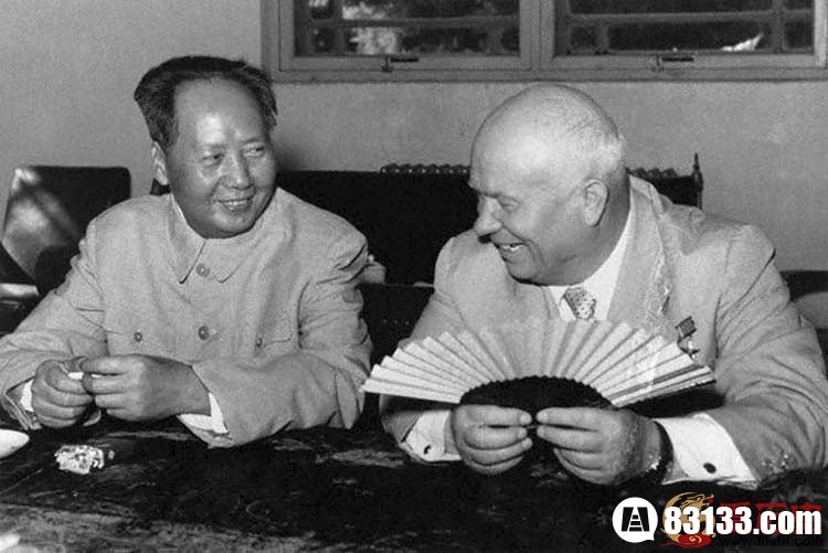 　　1958年毛泽东会见访华的赫鲁晓夫。