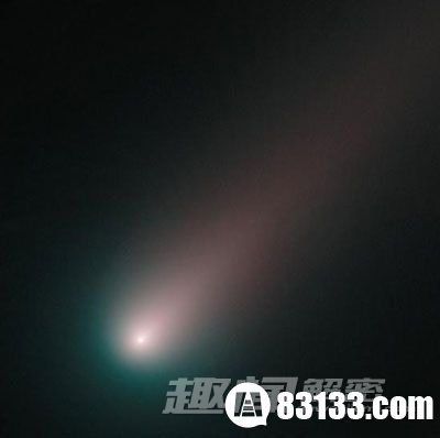 哈勃太空望远镜拍下这张艾森彗星的图片