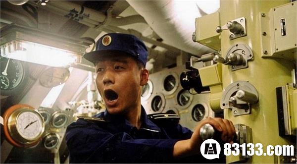 中国潜艇兵远航回来要吐两次 醉氧吐恶心还吐