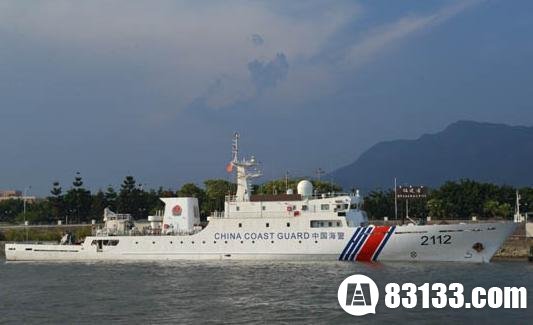 中国舰船在黄岩岛捍卫主权 胆敢挑衅必遭有力回击