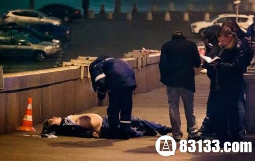 俄反对派领袖遇刺身亡 普京：买凶杀人