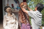 印尼村庄古怪习俗：把死去亲人挖出再打扮？