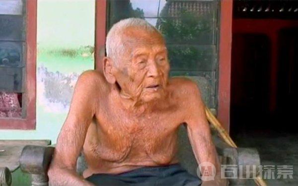 145岁的老人 印度尼西亚的Mbah Gotho