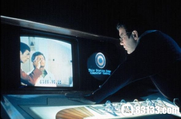 电脑屏幕上显示的1984年影片《星际迷航3：石破天惊》里的威廉-沙特纳