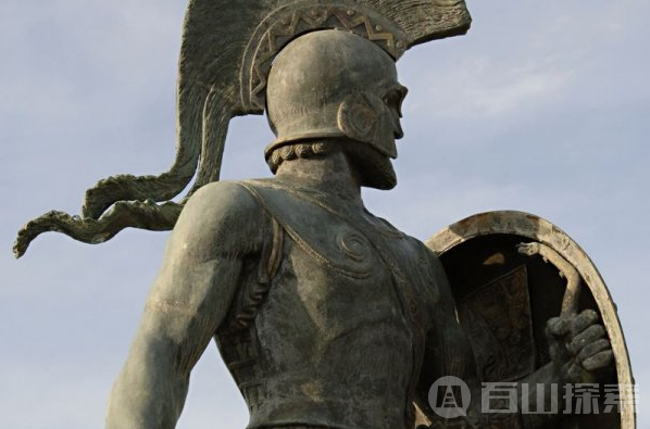 古希腊的盔甲雕像