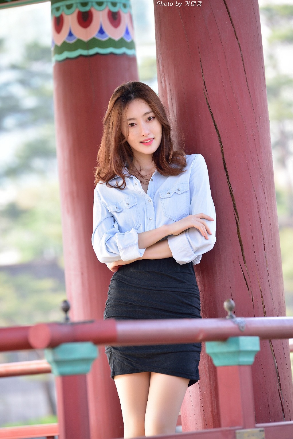 韩国气质美女超短裙清纯户外写真