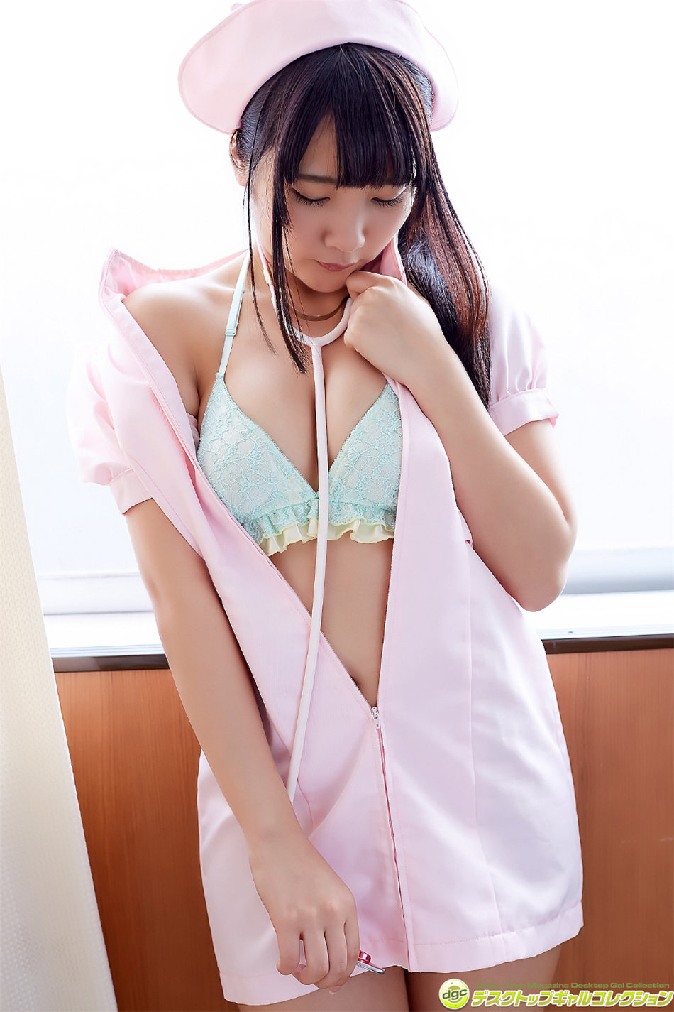 日本丝袜美女护士水沢柚乃绝色扮演个性写真