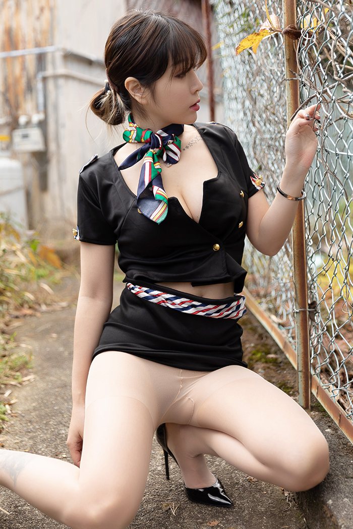 美丽尤物王雨纯空姐制服美乳白嫩吸睛(图18)