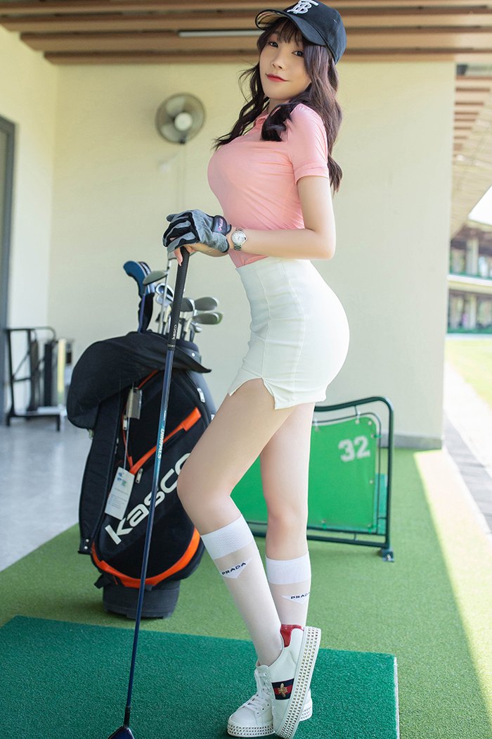 高尔夫女孩芝芝包臀短裙可爱性感(图8)