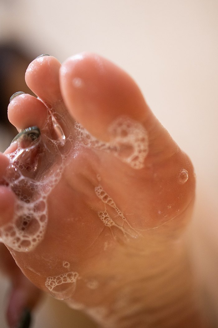 迷人学姐杨晨晨透视蕾丝裸足特写(图63)