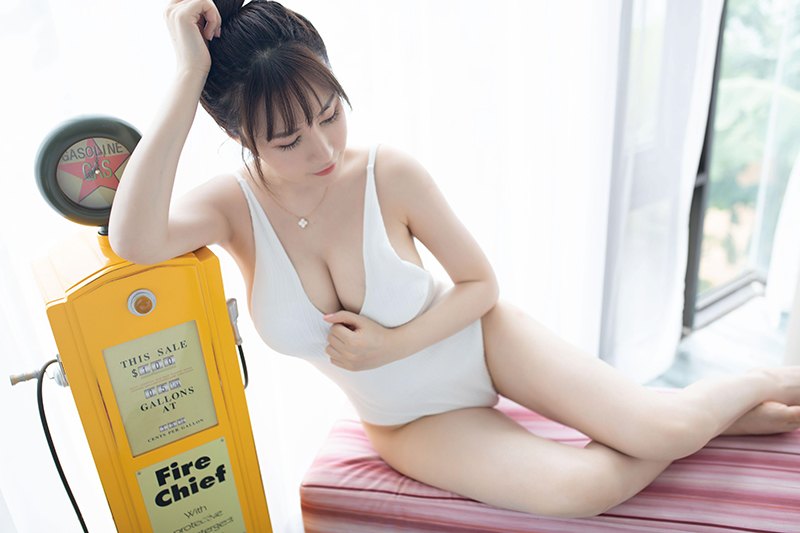 绝色美女夏希子白嫩巨乳暗送秋波(图37)