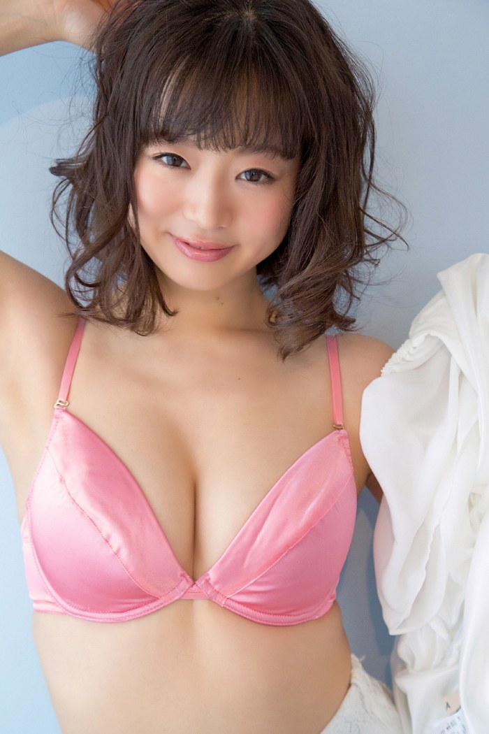 极品学生妹喜屋武臀翘波盈惹人爱(图37)