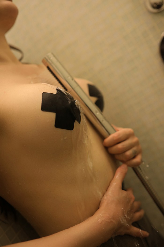 甜心宝贝卓娅祺多汁美乳湿身诱惑(图57)